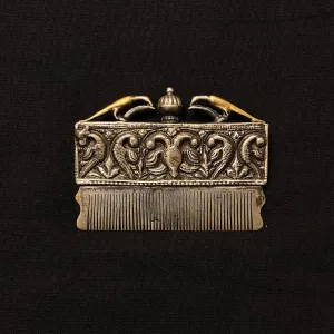 Comb Shaped Intricate Pendant