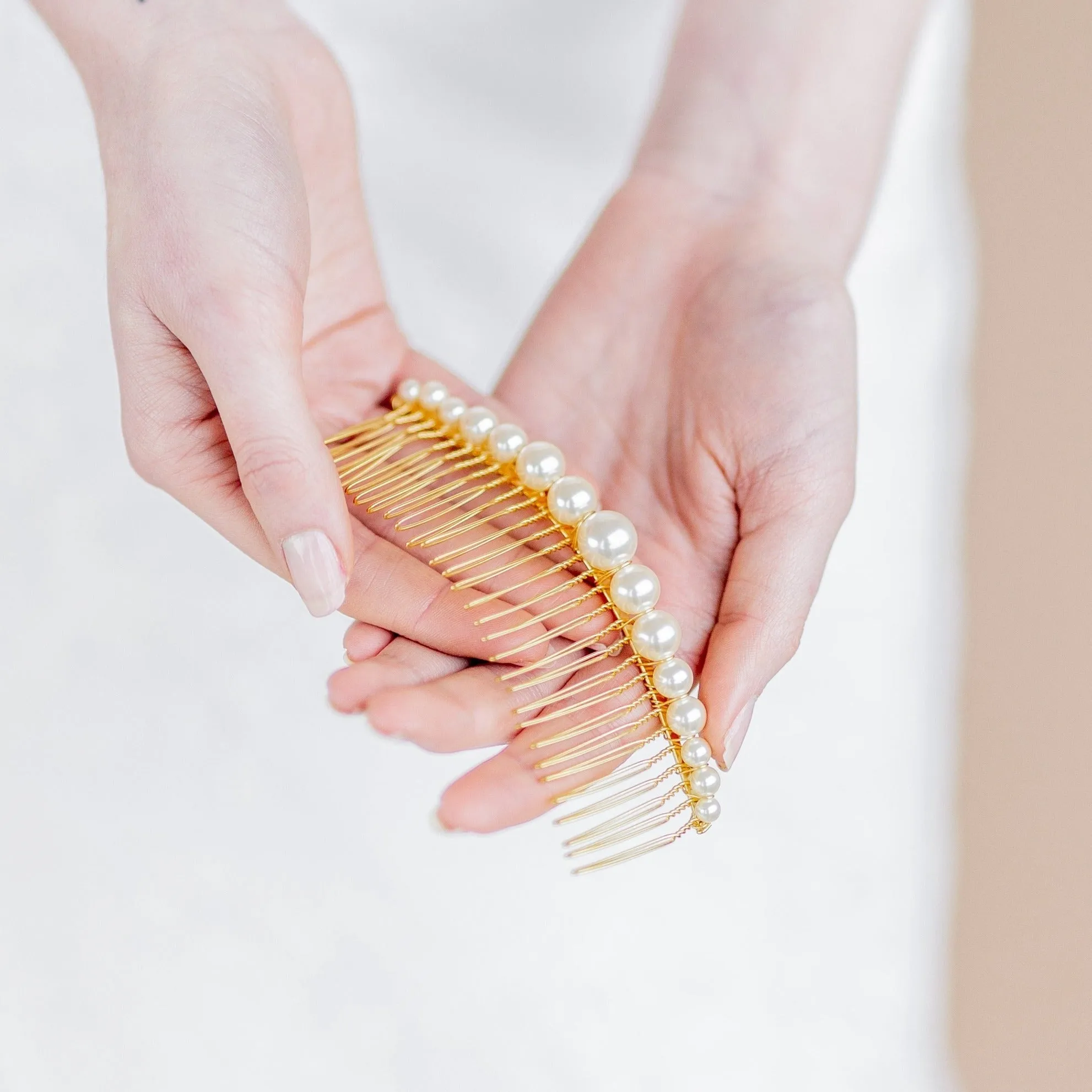 HUNTER Pearl Hair Comb