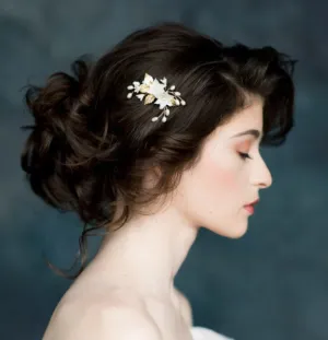 LILA Flower & Pearl Bridal Hair Comb