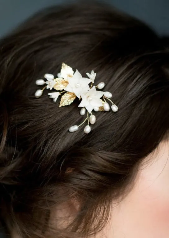 LILA Flower & Pearl Bridal Hair Comb